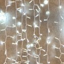 Cortina 300 LEDs frío IP65 enlazable cable blanco 200x150