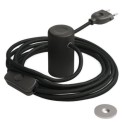 Schwarze magnetische Lampenfassung mit Schalter und Stecker