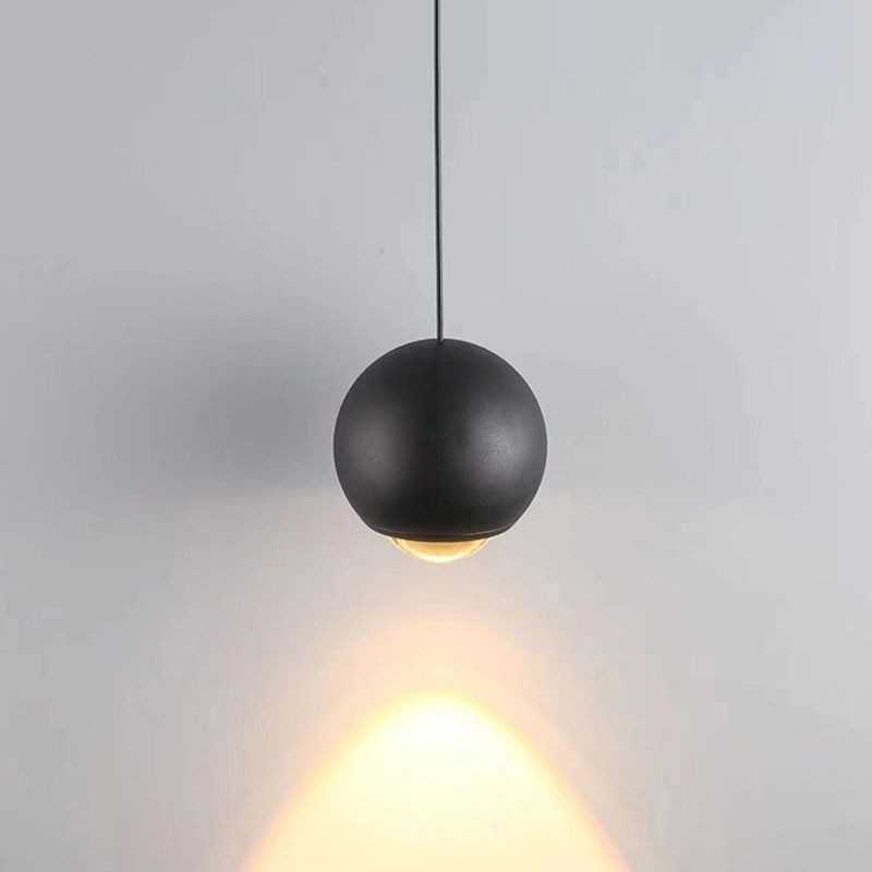 Industrielle Kugel-Haengeleuchte schwarz und gold 180mm