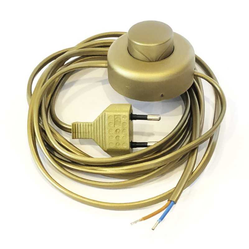 Elektrischer Anschluss mit Stecker und Fussschalter