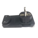 Flacher Stecker hinter Moebeln Farbe