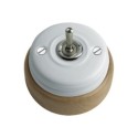 Conmutador porcelana base madera barniz patilla cromada